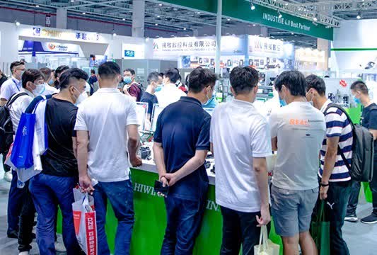 在選擇優(yōu)質(zhì)風(fēng)塔卷板機(jī)時(shí)，您需要了解以下幾點(diǎn)